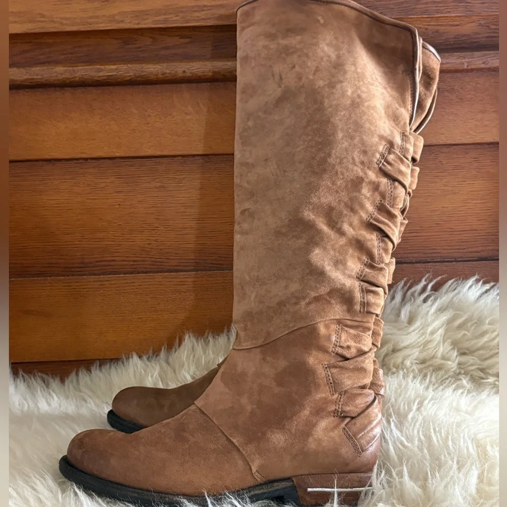 NWOT A.S. 98 Brown Suede Braided Knee High Boots